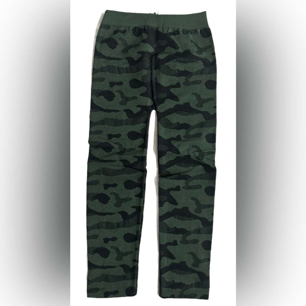 NWT Epic Threads Fleece Unisex Green Camo Leggings,‎ new in original plastic